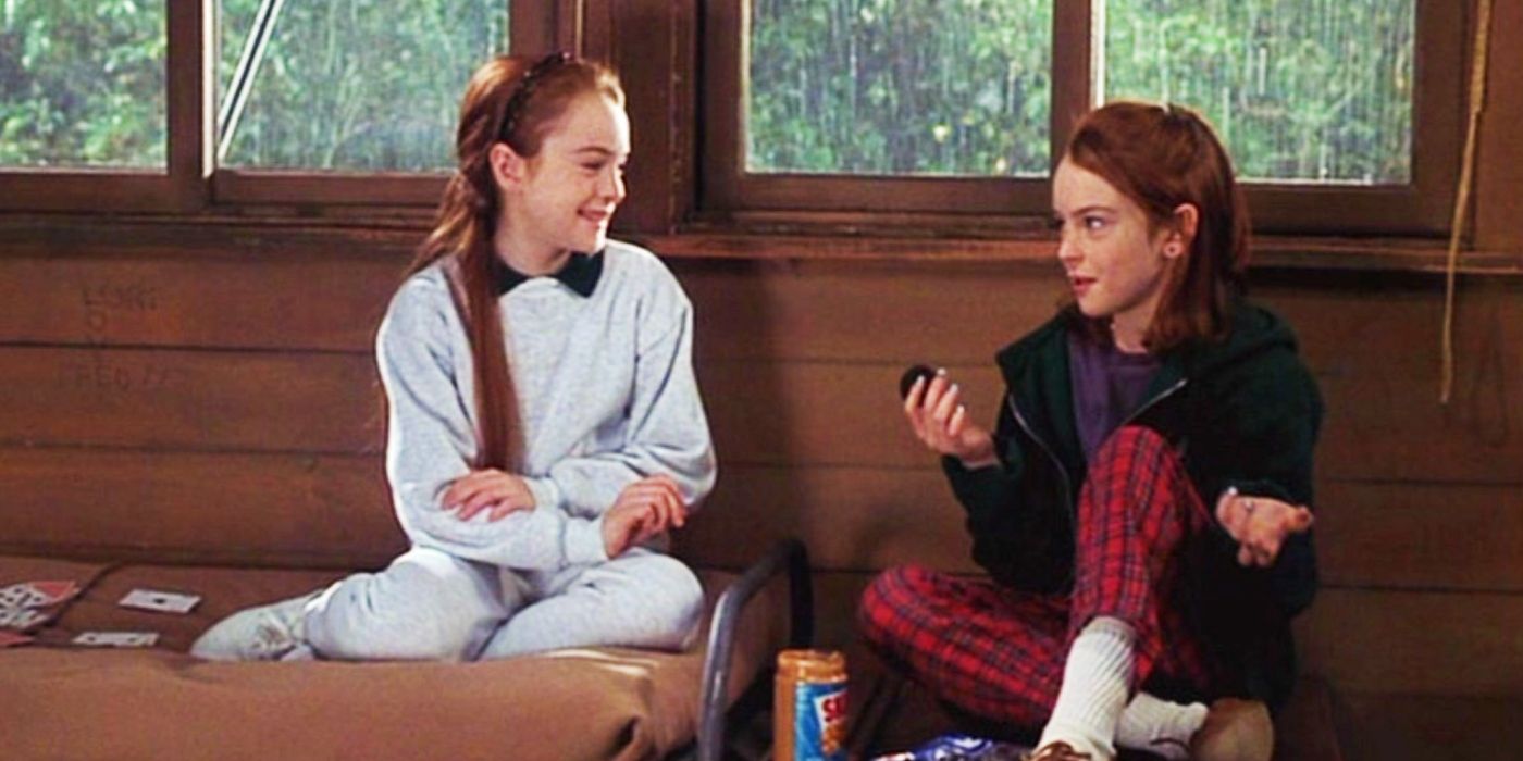 Lindsay Lohan recrea la icónica escena de la trampa de los padres (con 1 referencia nostálgica a Hallie/Annie)