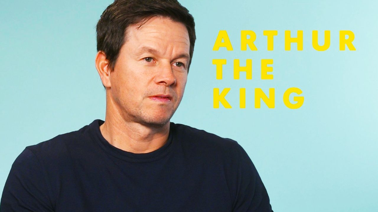 Mark Wahlberg comparte cómo el intenso entrenamiento de Arturo el Rey le enseñó a "aguantar el dolor"