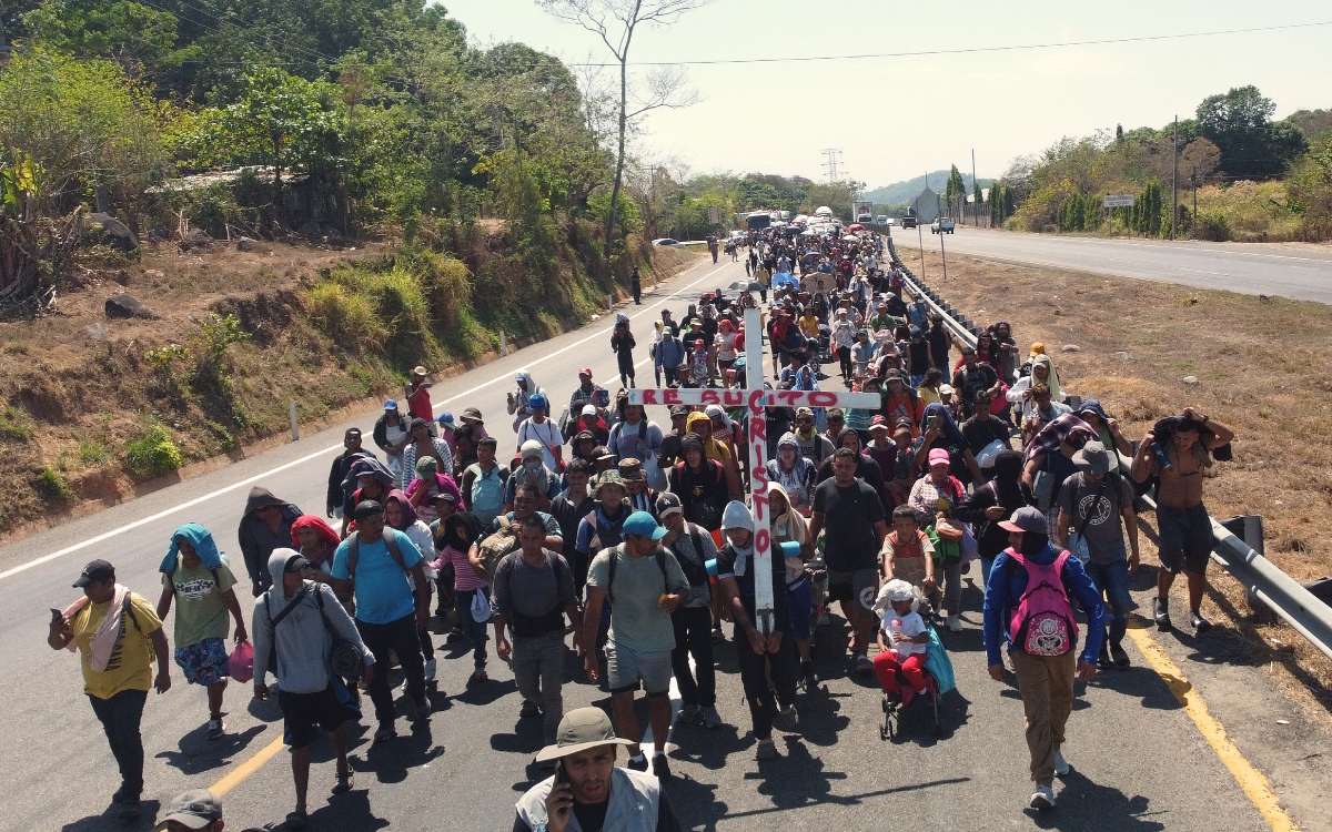 Migrantes rechazan apoyo mensual de 110 dólares de México