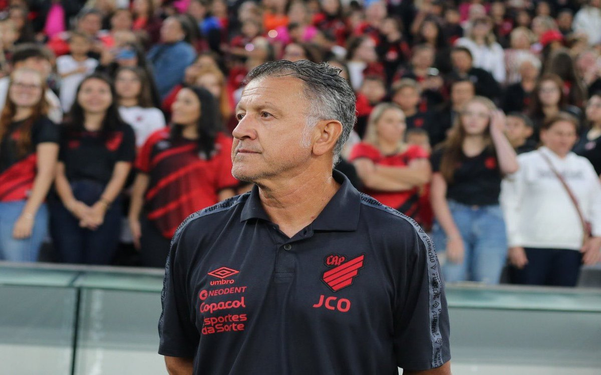 Ni dos meses duró Juan Carlos Osorio en el banco de Atlético Paranaense