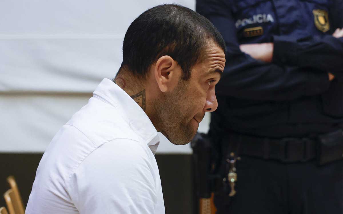 Alves pasará el fin de semana en prisión tras otro día sin abonar el millón de fianza