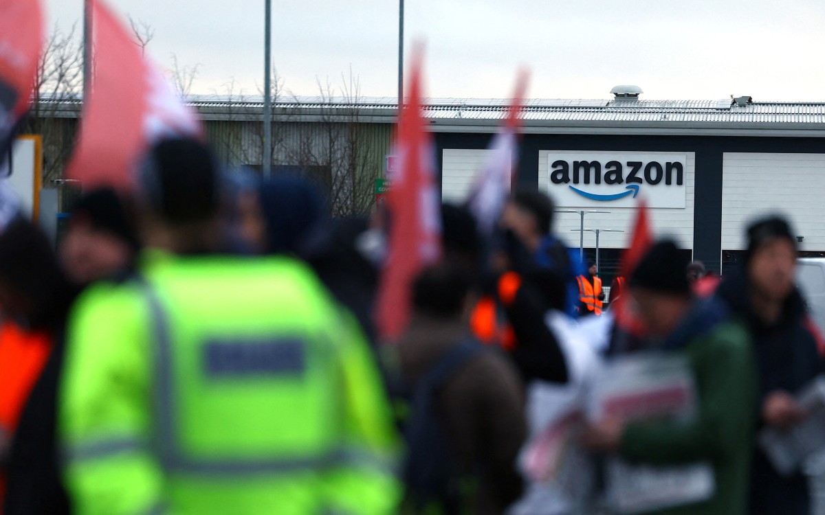 Nueva huelga en Amazon Reino Unido; exigen mejor salario y reconocimiento sindical