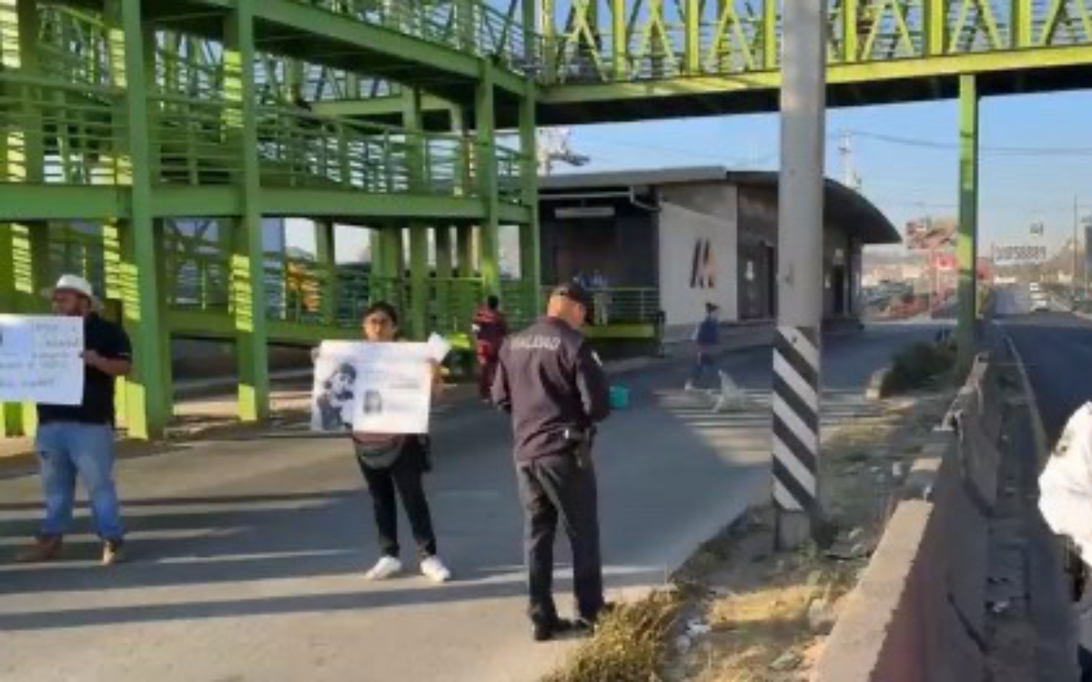 Obstruyen autopista México-Pachuca: familiares de Lourdes Monserrat exigen justicia por su desaparición