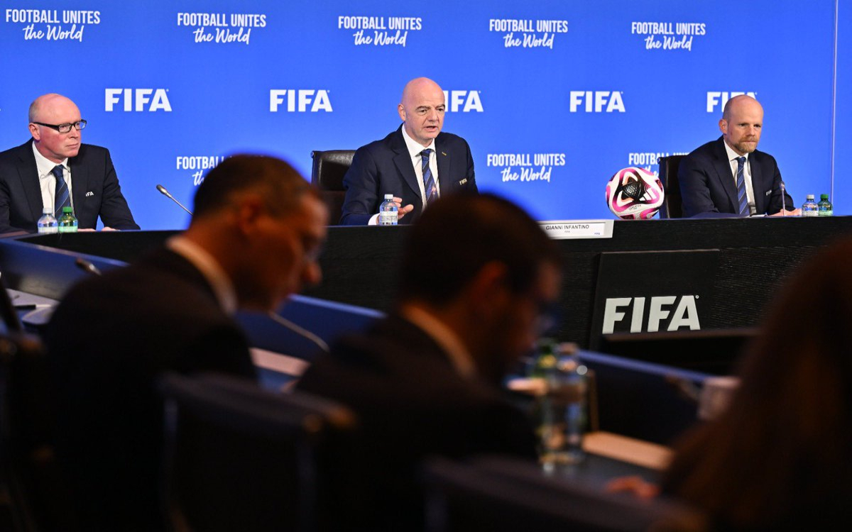 Solicita FIFA a Federaciones de Futbol medidas más estrictas contra el racismo | Video