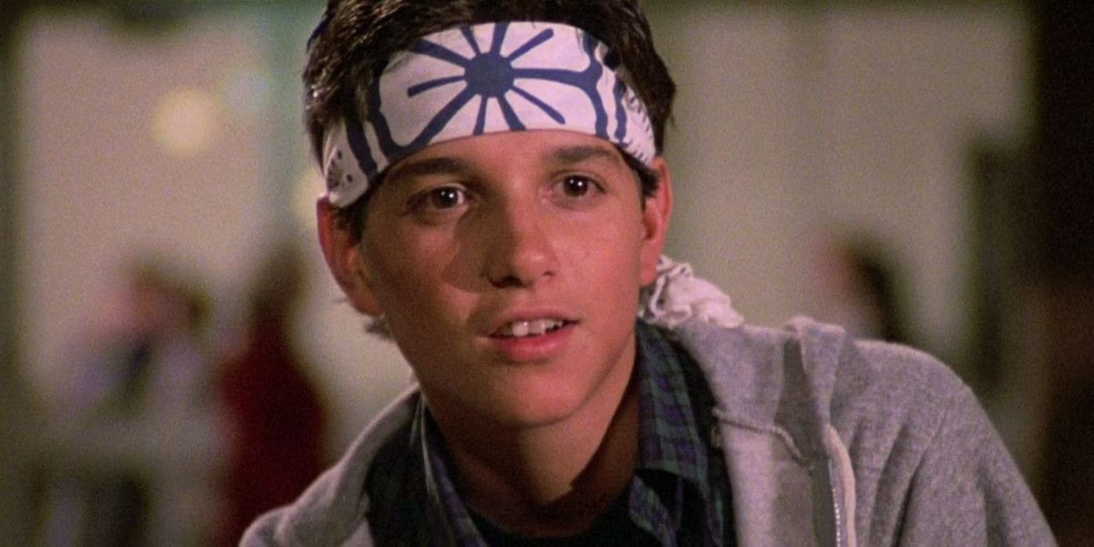 El logotipo de reinicio de Karate Kid se revela en una foto del set mientras comienza la filmación