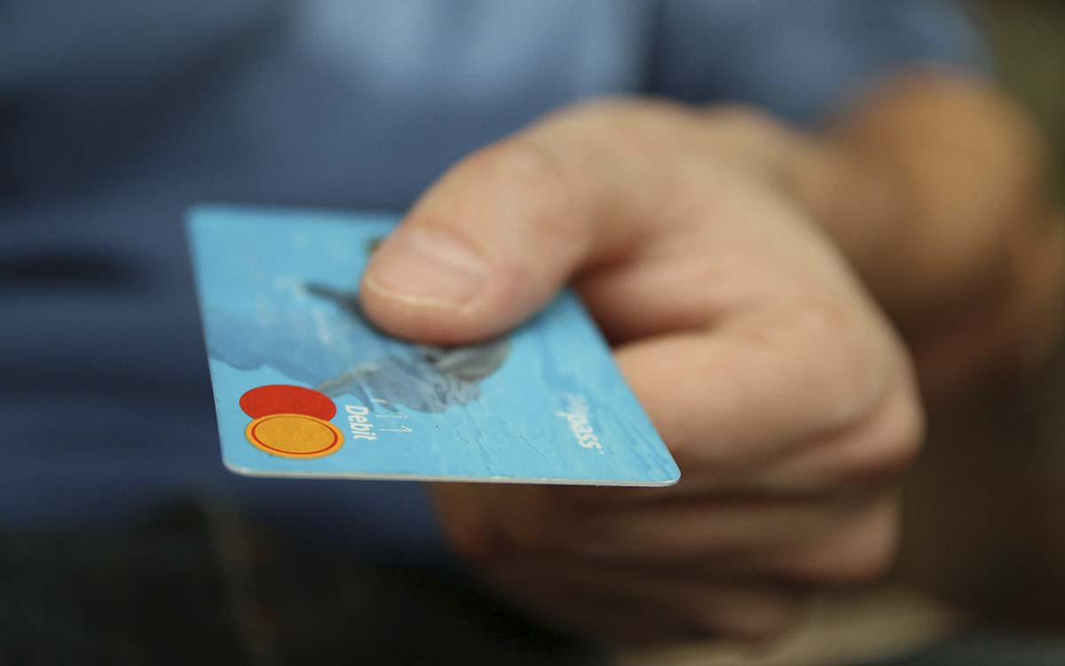 Diputados aprueban reforma que prohíbe el cobro de comisión por pago con tarjeta de crédito o débito