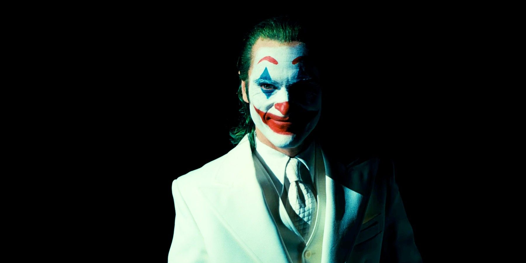 El primer tráiler de Joker 2 revela cómo el villano de Joaquin Phoenix conoce a Harley Quinn de Lady Gaga