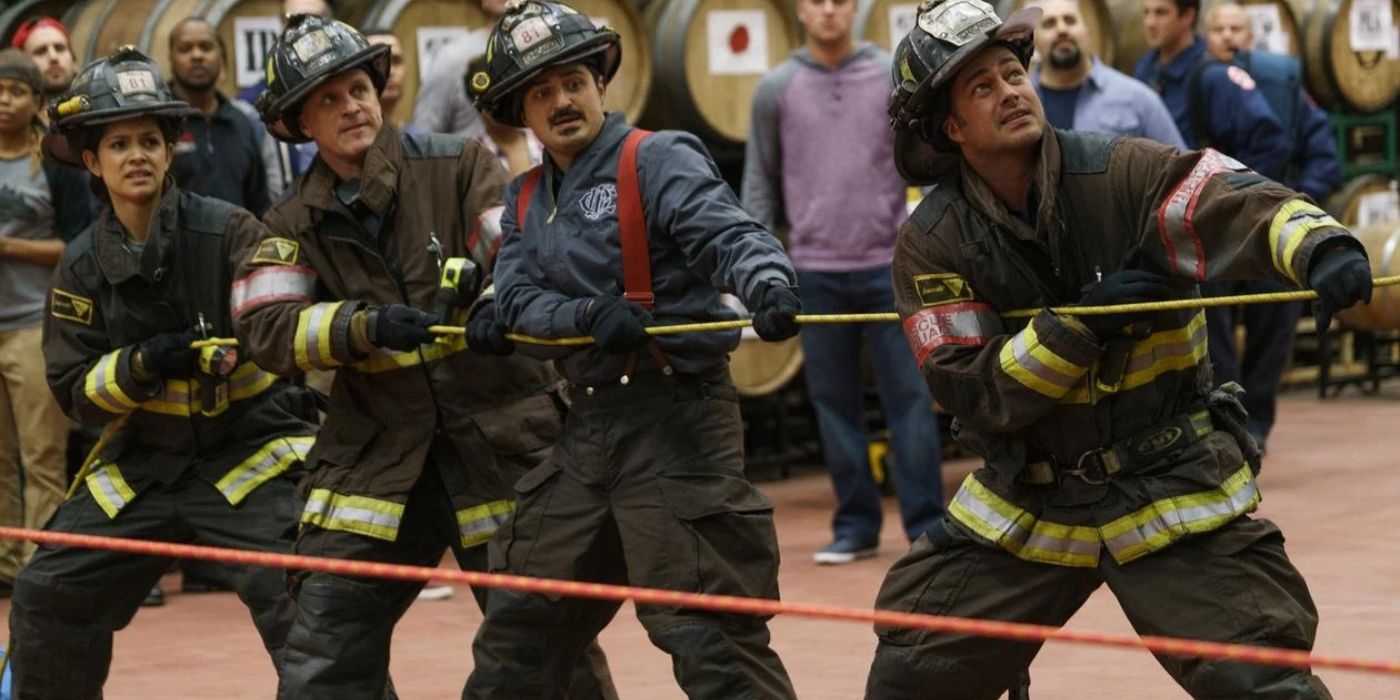 La temporada 12 de Chicago Fire agrega un nuevo bombero en medio de cambios de reparto