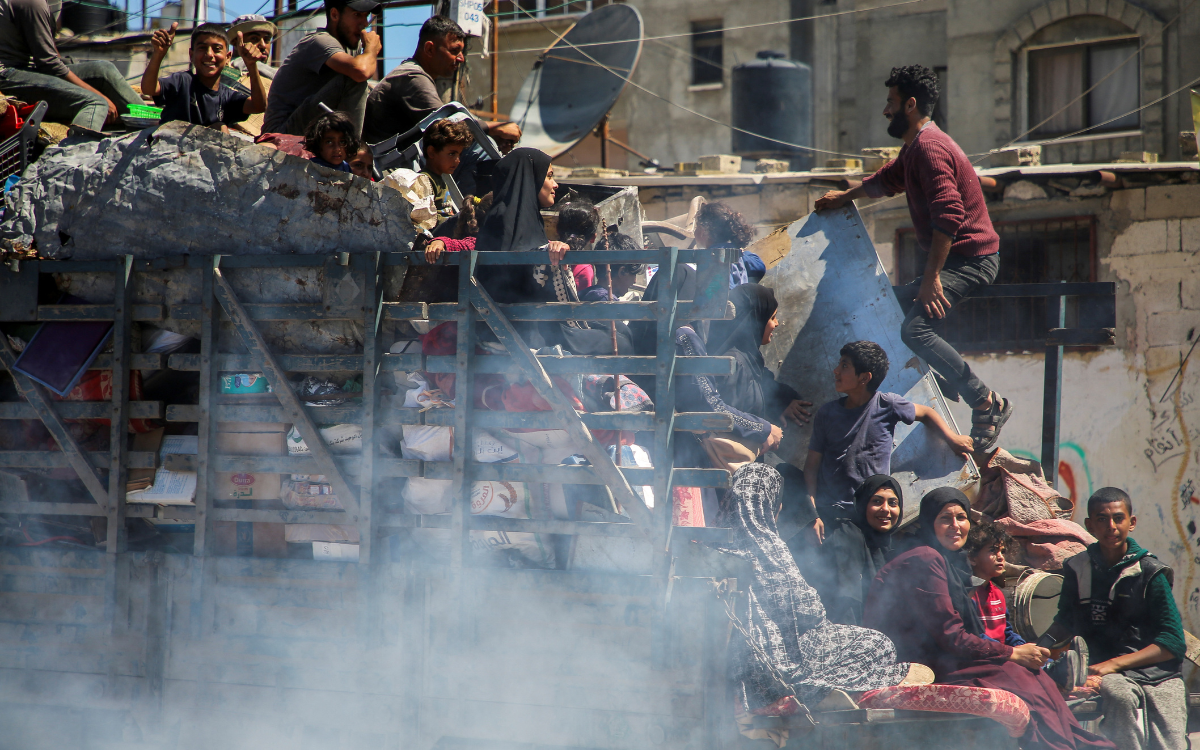 Ya son 800,000 los palestinos que han huido de Rafah por la ofensiva israelí