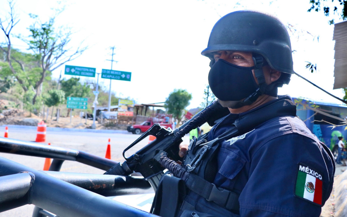 Detienen a cuatro policías estatales por presunto secuestro en Edomex