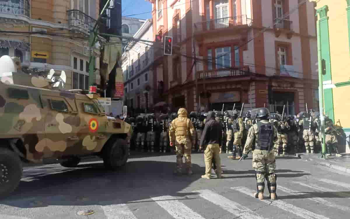 AMLO, Sheinbaum y comunidad internacional condenan intento de golpe de Estado en Bolivia