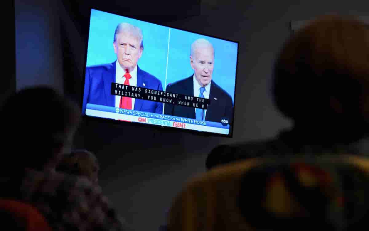 Biden y Trump chocan sobre economía y migración durante primer debate