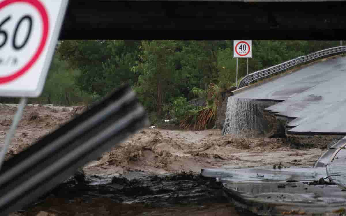 Tormenta ‘Alberto’ causa cierres de carreteras en el país