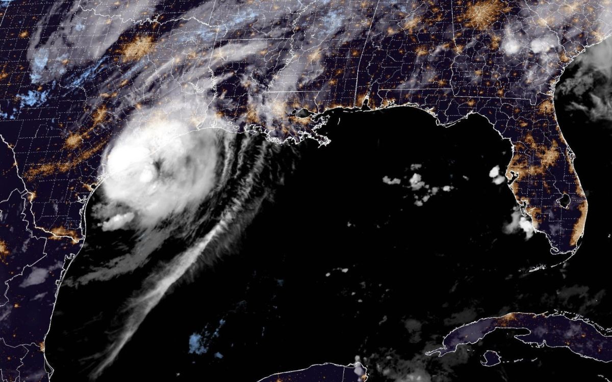 Beryl toca tierra como huracán cerca de Matagorda, en la costa de Texas 