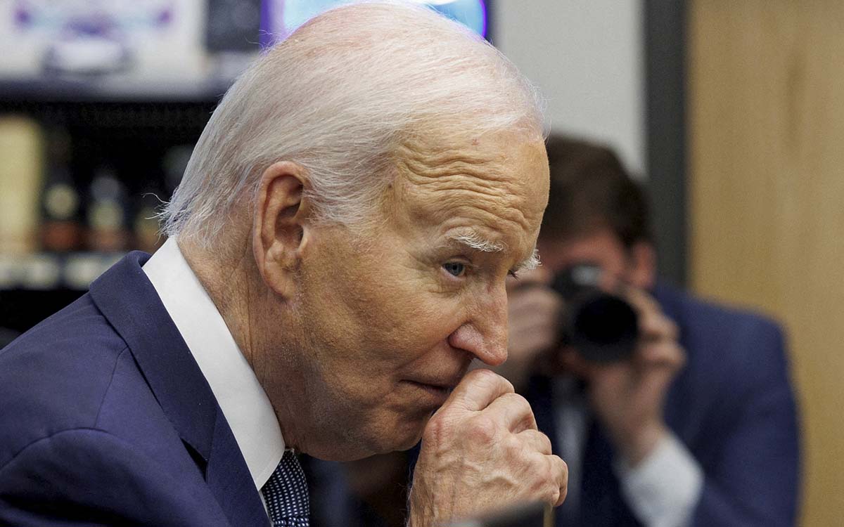 Biden se muestra más receptivo a escuchar las peticiones para que se retire, según el NYT
