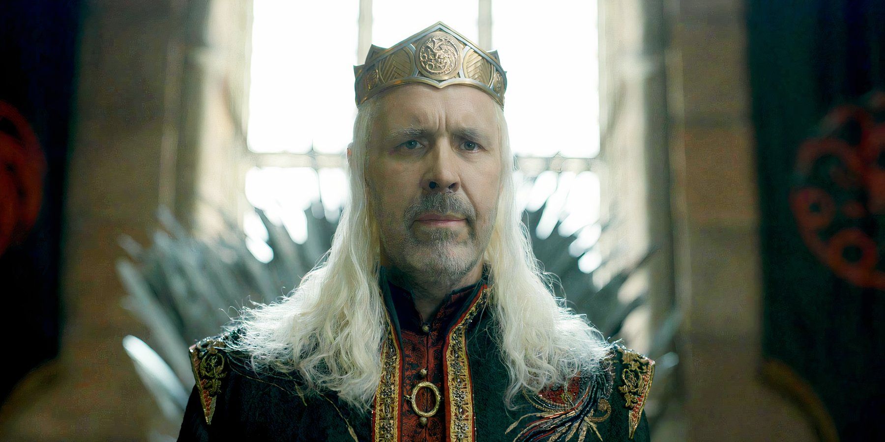 El actor de Viserys de House Of The Dragon responde con entusiasmo al cameo del episodio 6 de la temporada 2 con fotos detrás de escena