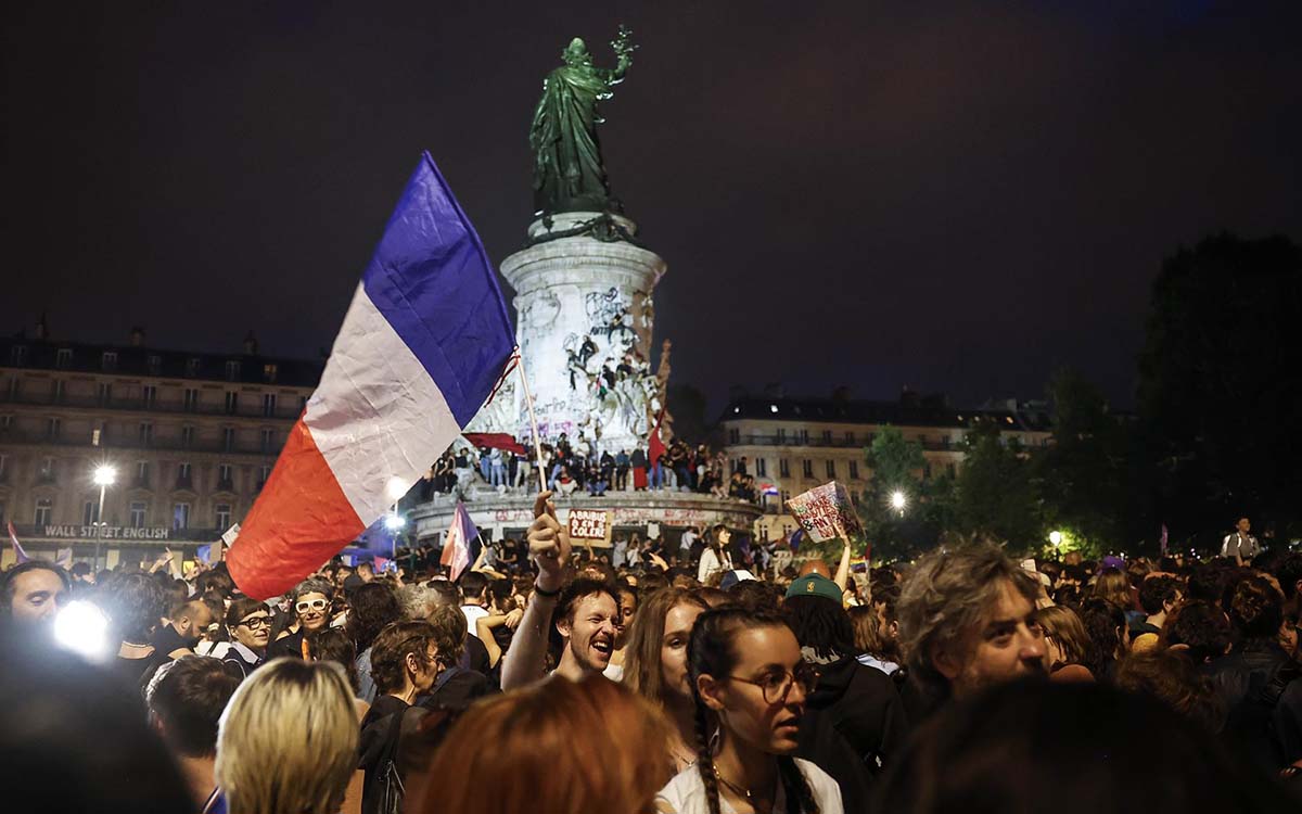 La izquierda francesa designará esta semana un primer ministro para gobernar sin Macron