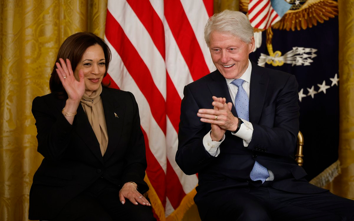 Los Clinton apoyan a Kamala Harris; Obama pide elegir a ‘un candidato sobresaliente’