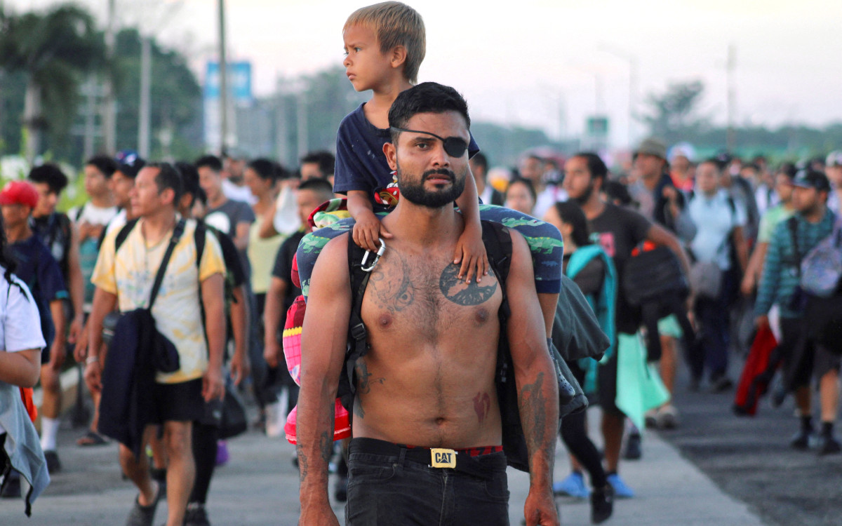 Más de 3 mil migrantes parten en nueva caravana desde la frontera sur de México