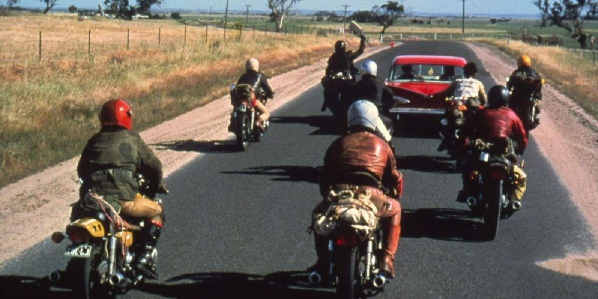 Por qué la querida película apocalíptica de Mel Gibson de 1979 muestra de manera deficiente las bandas de motociclistas y la violencia, explicado por un experto