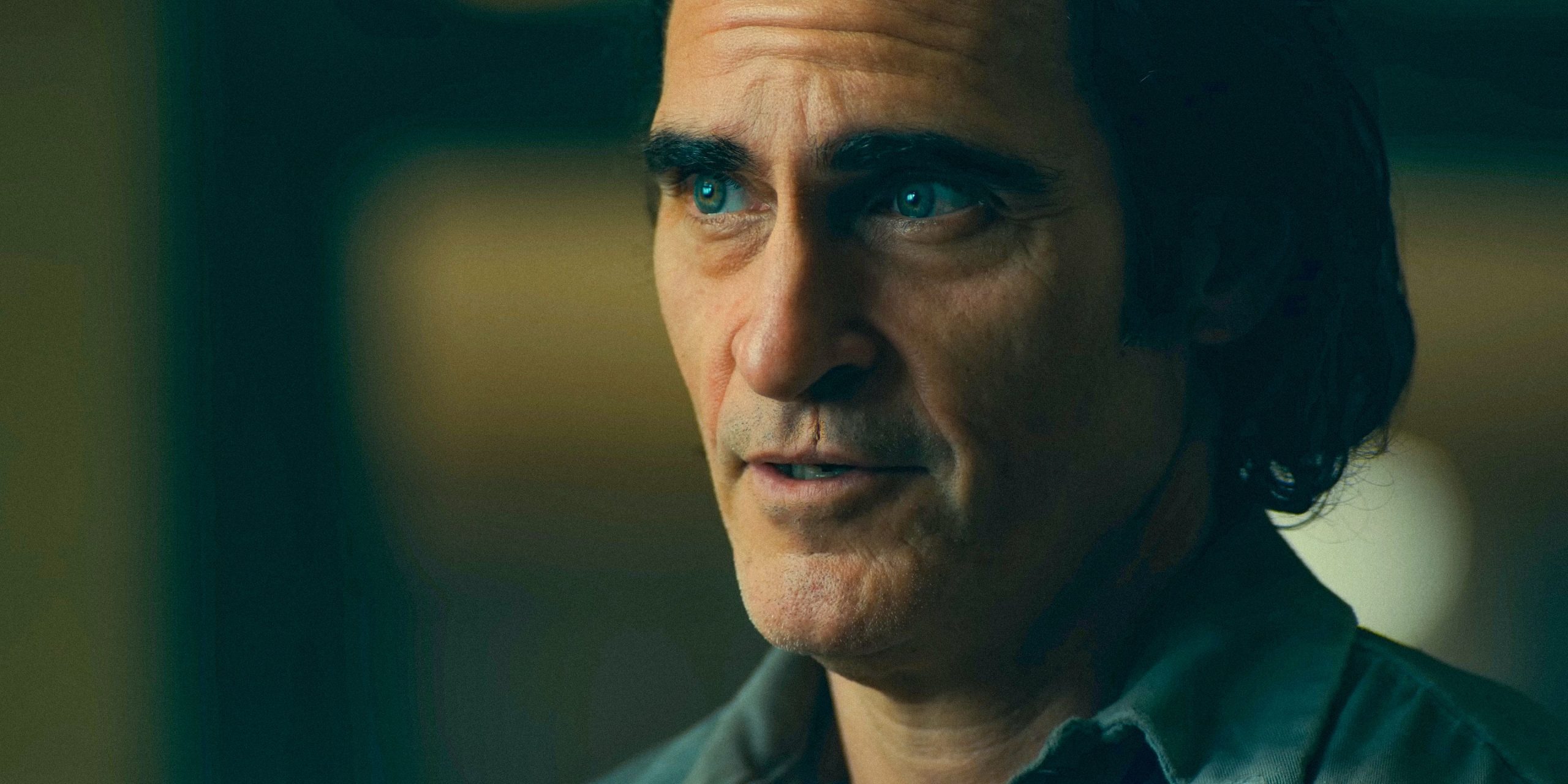 El abandono de Joaquin Phoenix de una película a último momento genera “indignación” en Hollywood mientras los productores hablan de una demanda y más