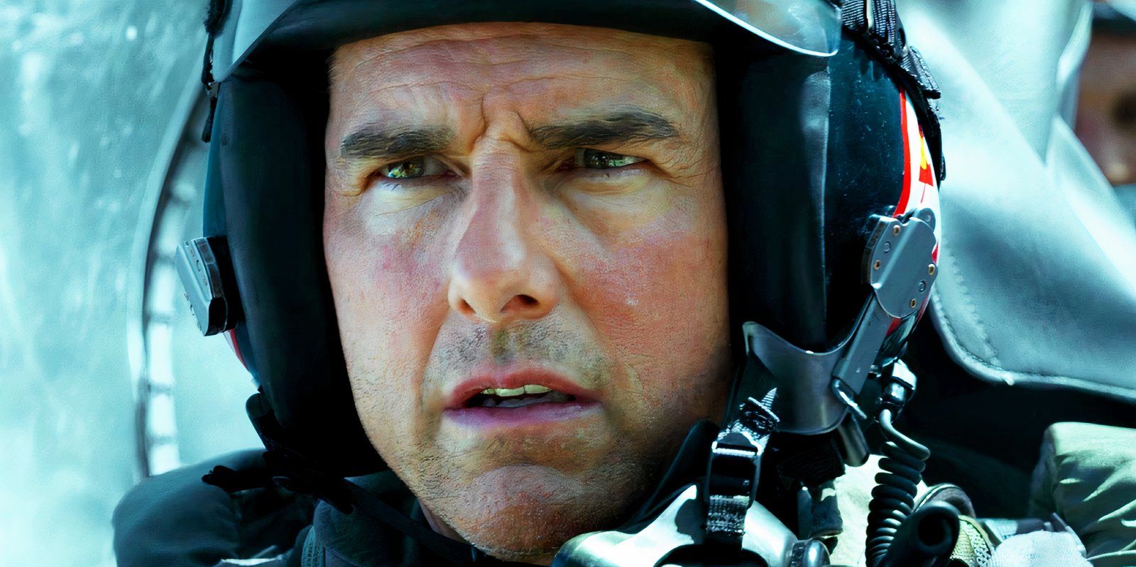 La pelea aérea de Tom Cruise en Top Gun: Maverick deja un final decepcionante al del piloto de la pelea real