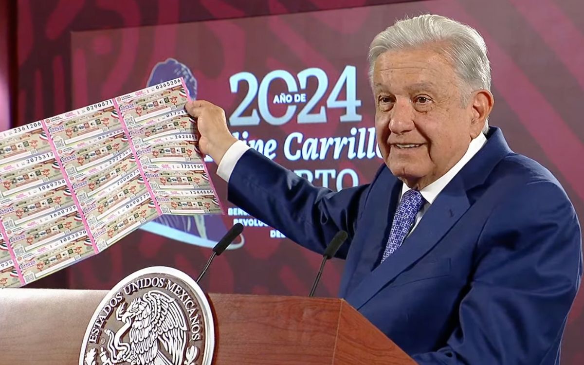 AMLO presenta 'cachito' y premios de su último sorteo de la Lotería Nacional como presidente