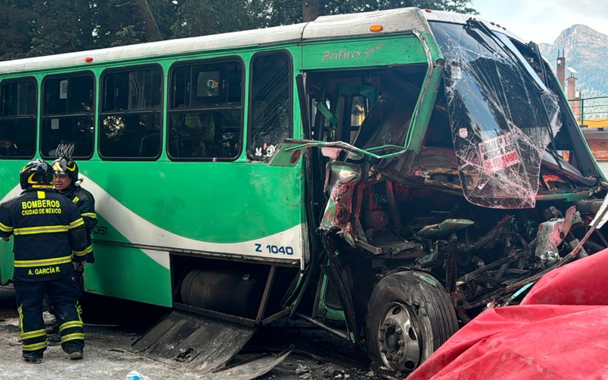 Aparatoso choque en Tlalpan deja múltiples heridos