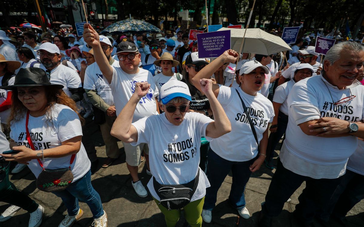 López Obrador critica paro en el Poder Judicial y acusa al CCE de intervenir para defender privilegios