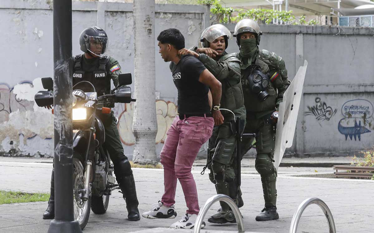 Maduro confirma dos mil detenidos durante protestas; CIDH expresa condena