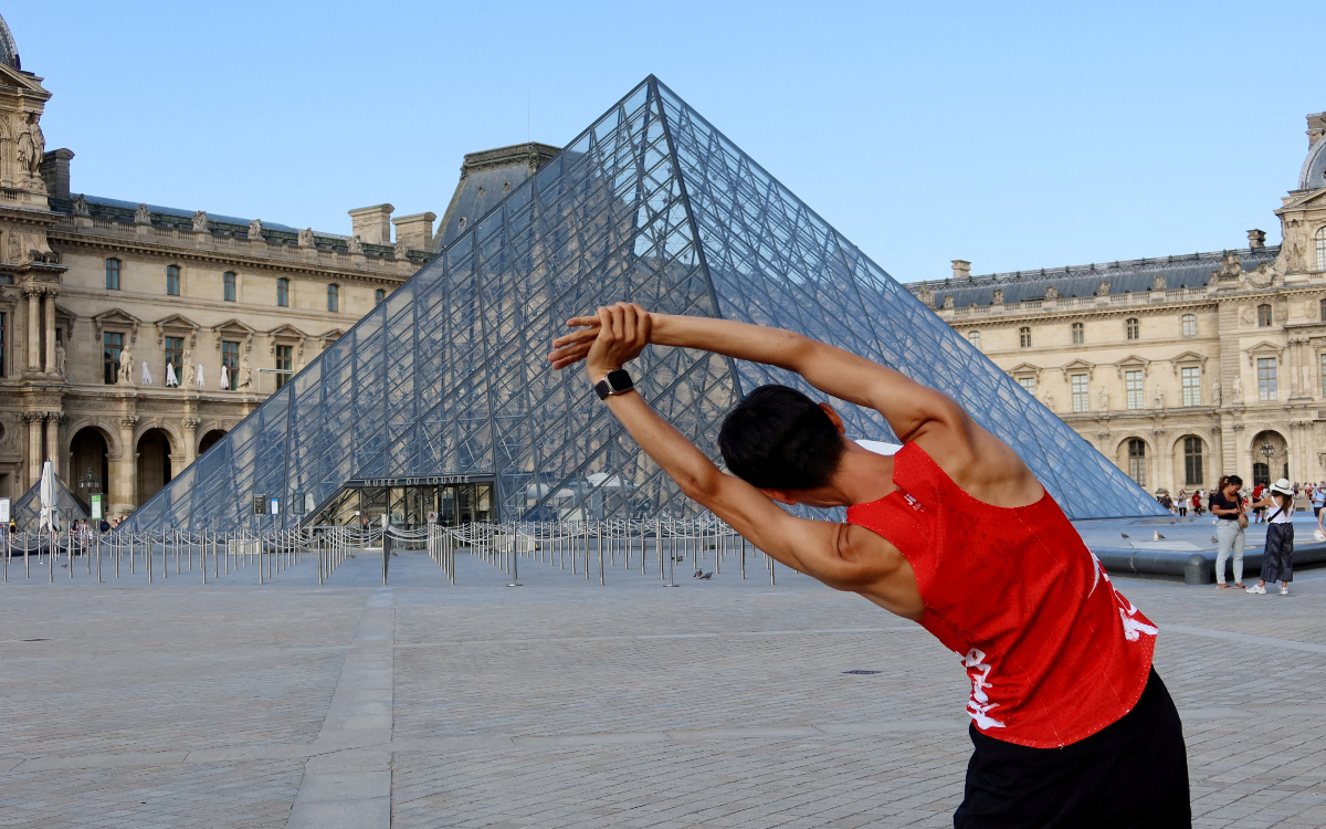 París 2024: Registra Museo del Louvre olímpico descenso de turistas