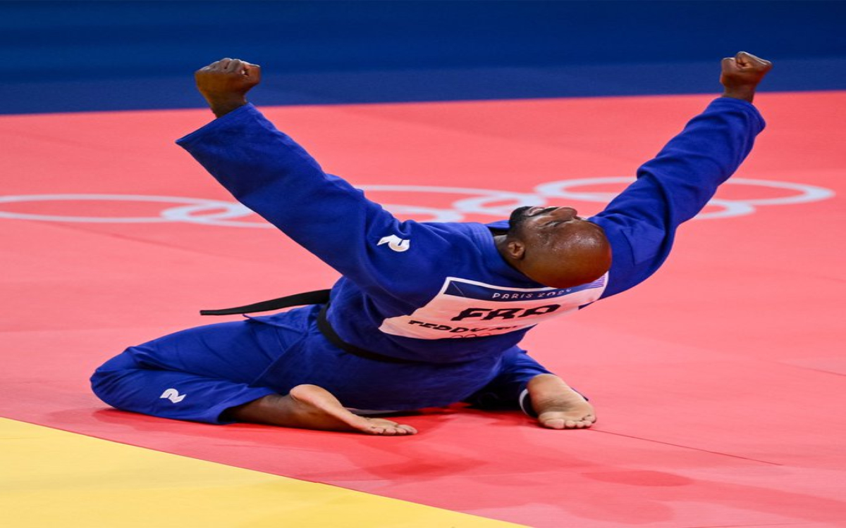 París 2024: Suma el judoca francés Teddy Riner su tercera medalla de oro | Video