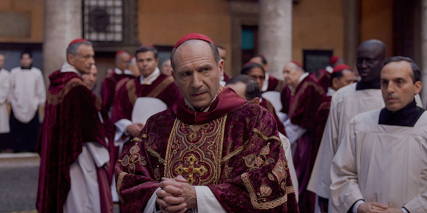 Reseña de Conclave: Cardenales maliciosos eligen al nuevo Papa en un drama cautivador y sumamente impactante