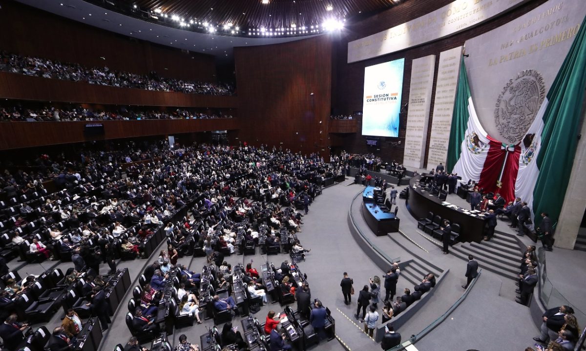 Cámara de Diputados recibe suspensión contra reforma judicial; podrán discutir