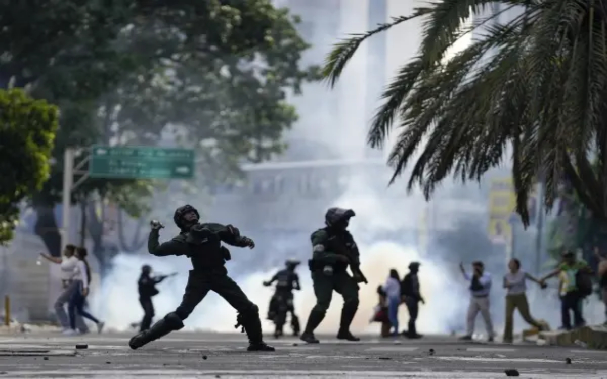 Denuncia Human Rights Watch 'brutal' represión en Venezuela | Video