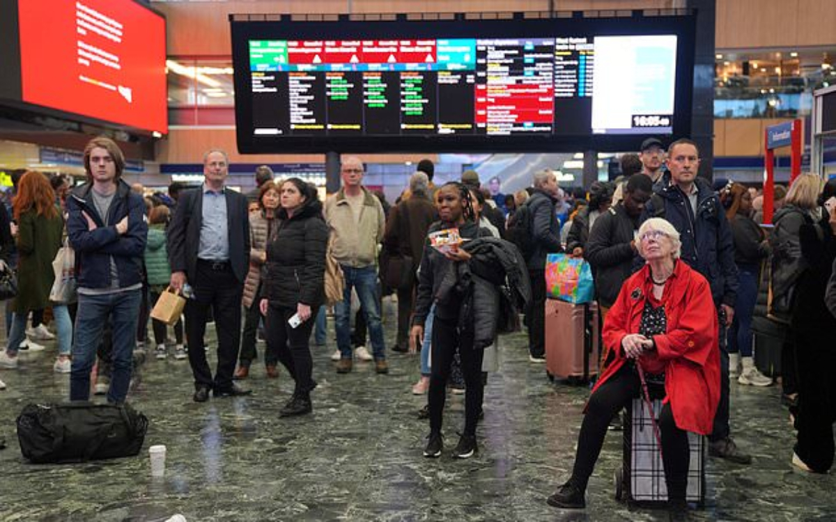 Investigan en Reino Unido ciberataque con tinte 'islamófobo' contra estaciones de tren