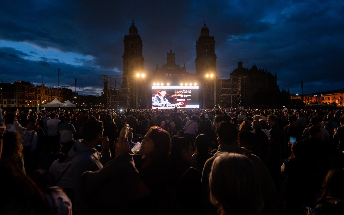 Juan Gabriel reunió a 70 mil personas en el Zócalo