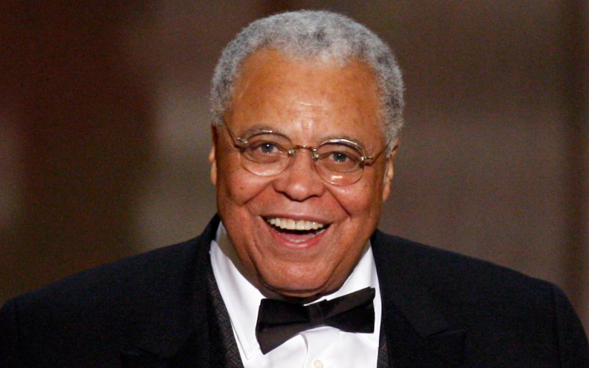 Murió el actor James Earl Jones, voz de Darth Vader