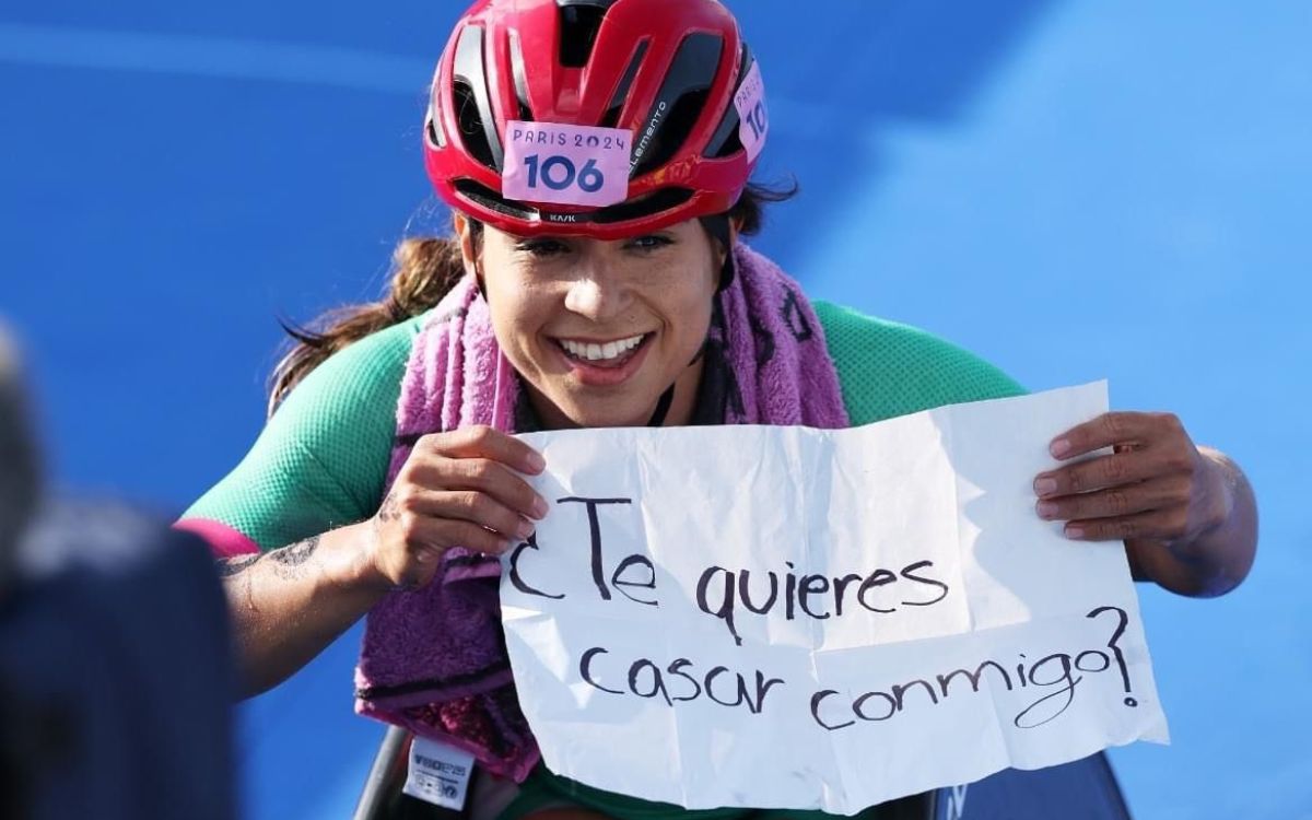 París 2024 | ¡Dijo que sí! Brenda Osnaya pide matrimonio a su entrenadora tras finalizar el Para Triatlón