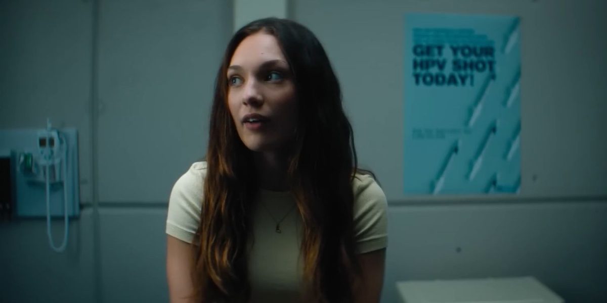 Reseña de Fitting In: el drama sobre el paso a la edad adulta de Maddie Ziegler aborda una parte poco explorada de la adolescencia