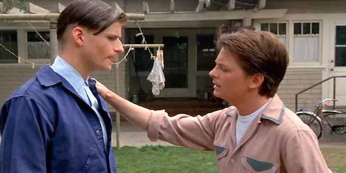 Michael J. Fox y Crispin Glover aparecieron juntos solo un año antes de Regreso al futuro, y te hará ver la película de manera diferente