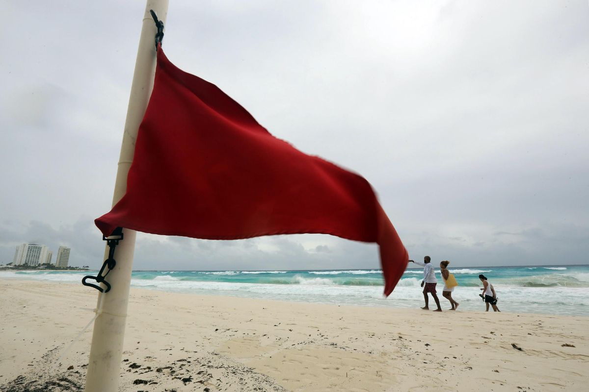 Tormenta tropical Kirk se fortalece y podría convertirse en huracán