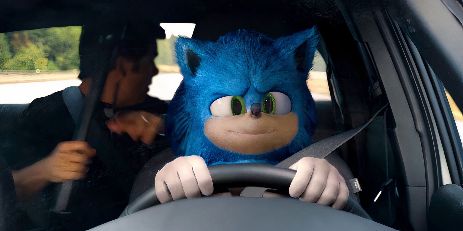 Sonic conduciendo el coche en Sonic The Hedgehog.