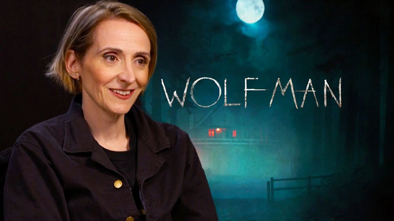 La productora de Wolf Man, Beatriz Sequeira, elogia al "increíble" elenco de la nueva película de terror de Blumhouse