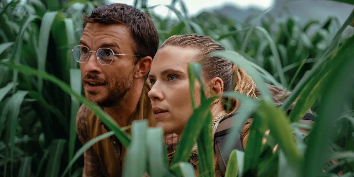 Scarlett Johansson y Jonathan Bailey Tamper with Dino Huevos en la nueva imagen del renacimiento del mundo Jurassic World