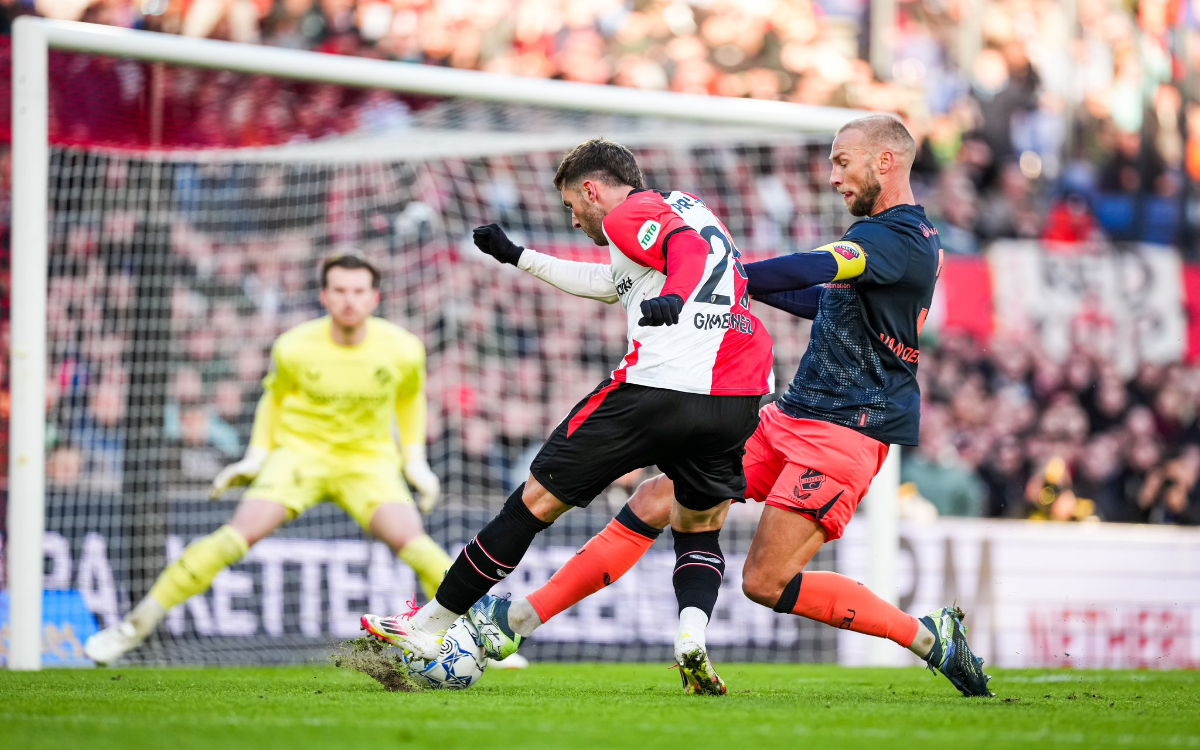 Anota Santi Giménez pero no evita caída de Feyenoord | Video