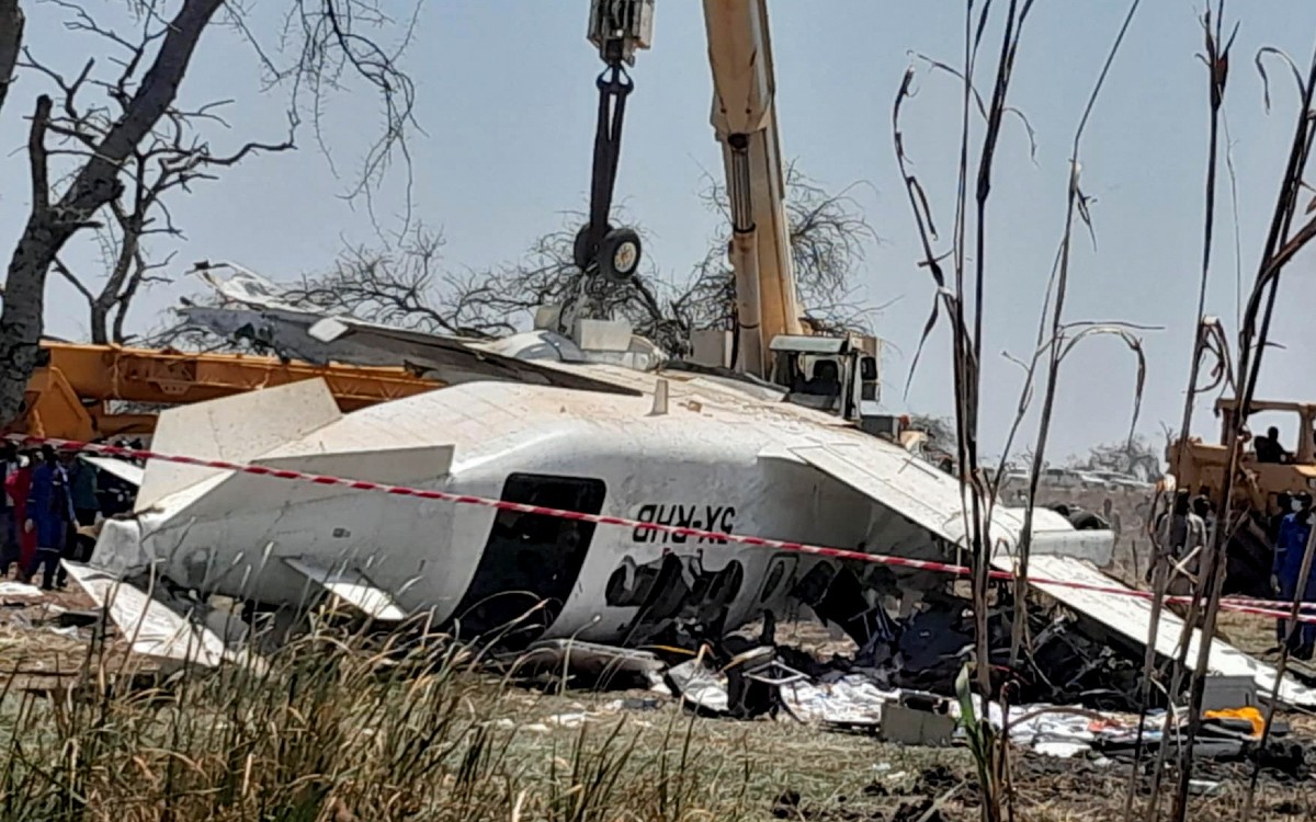 Avión se estrella en Sudán del Sur; fallecen 20 personas