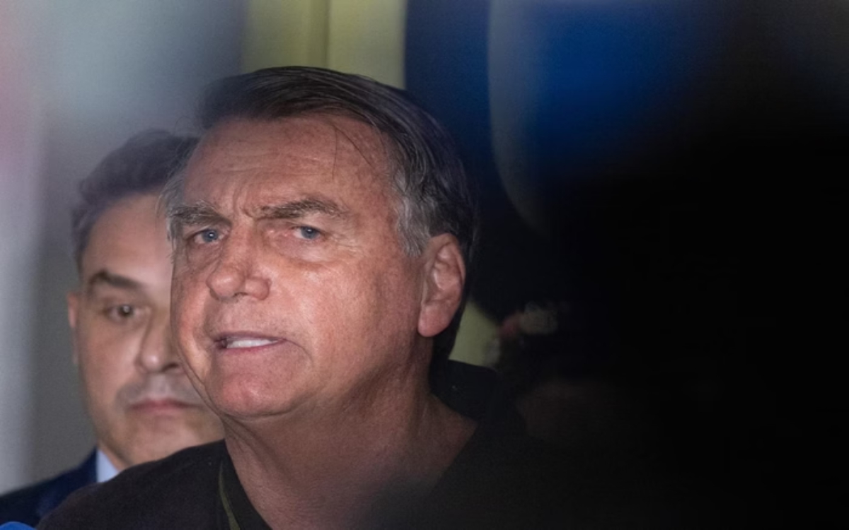 Pide Bolsonaro pasaporte y permiso para asistir a investidura de Trump