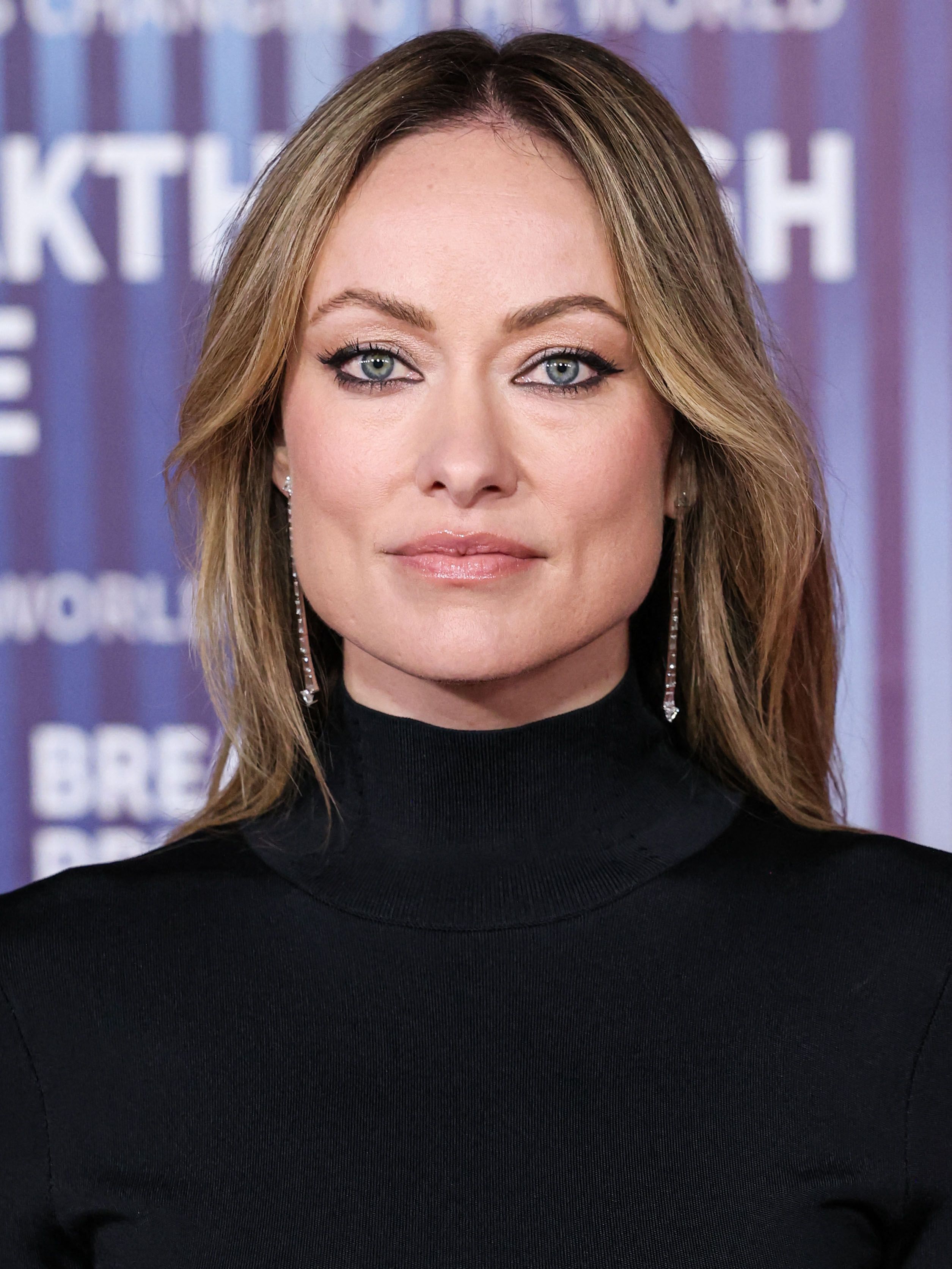 Tiro en la cabeza de Olivia Wilde