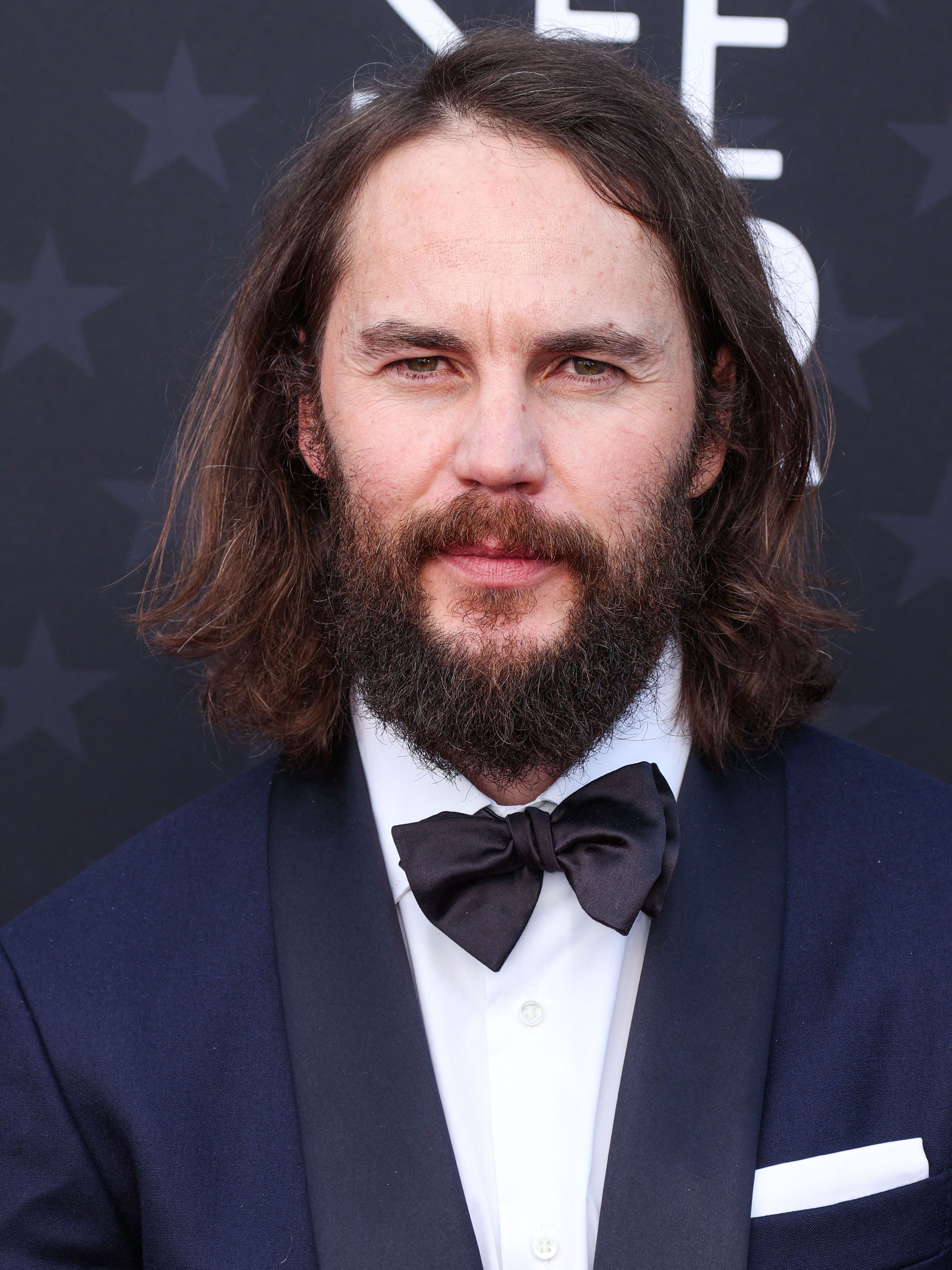 Molchado en la cabeza de Taylor Kitsch en los 29 ° premio anual de Critics 'Choice Awards